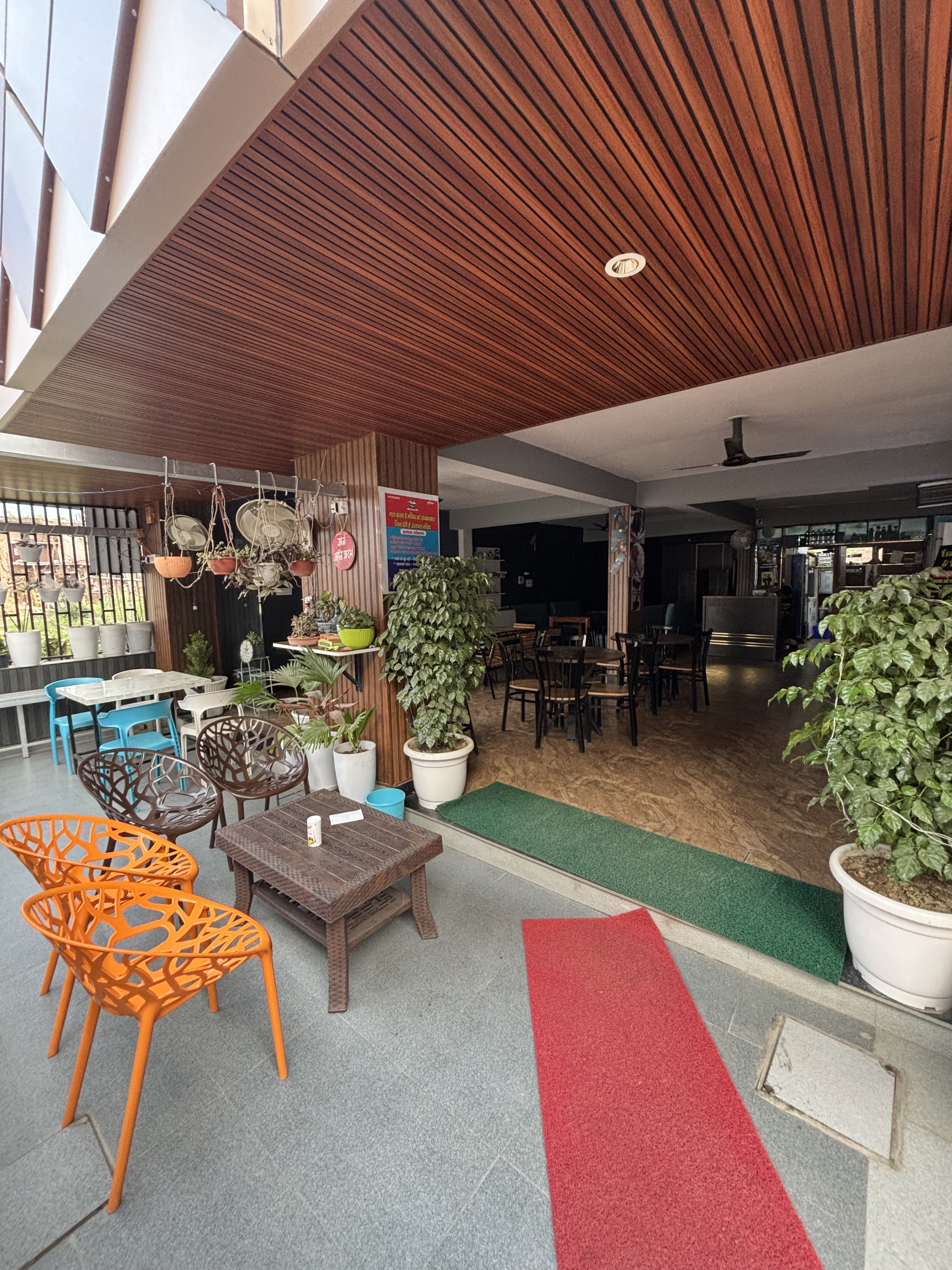 Evara Home & Kitchen